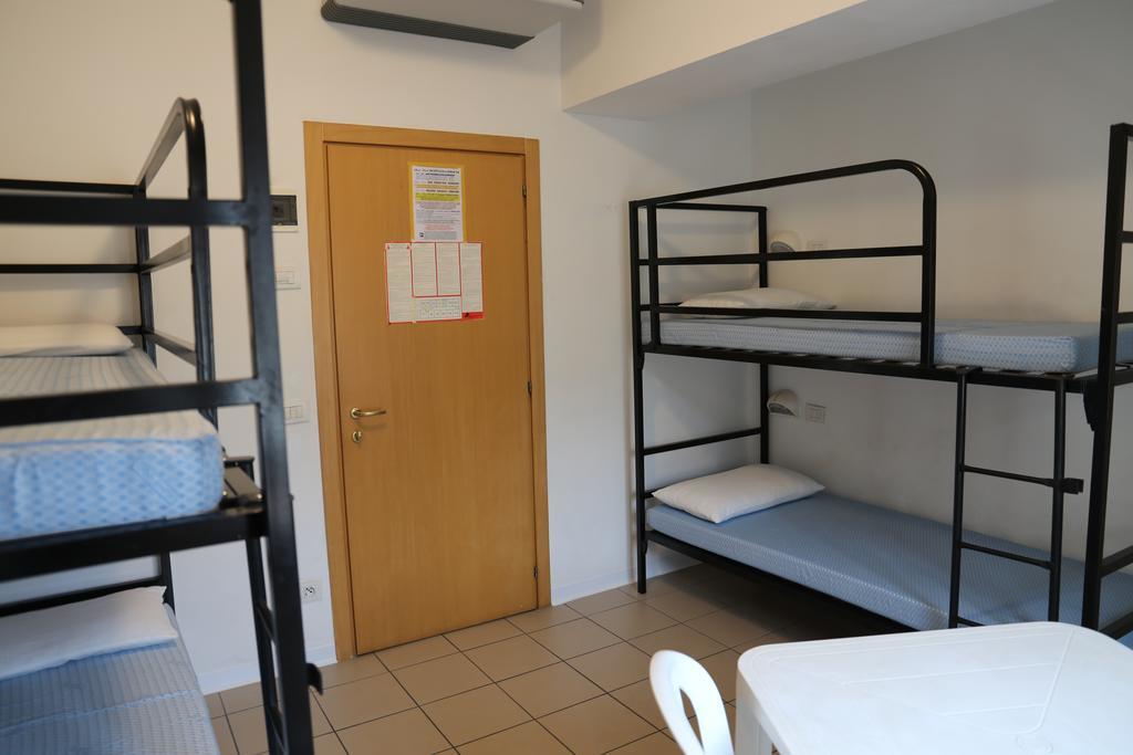Ostello Della Gioventu Benacus Riva del Garda Exterior photo